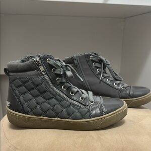 Juicy Couture Shoes Women’s 7.5